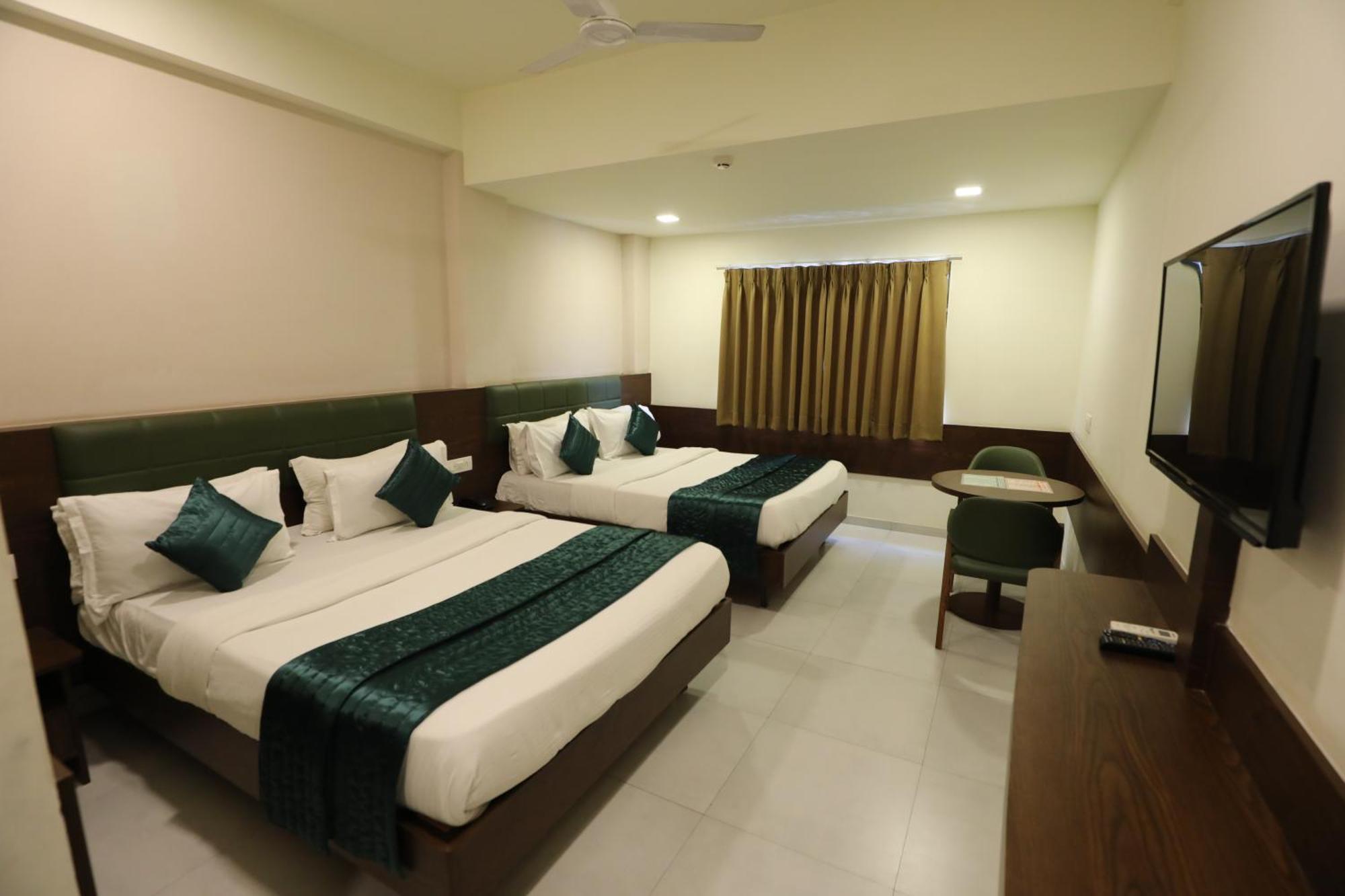 Greenotel Rooms Hazira, Surate Exterior foto