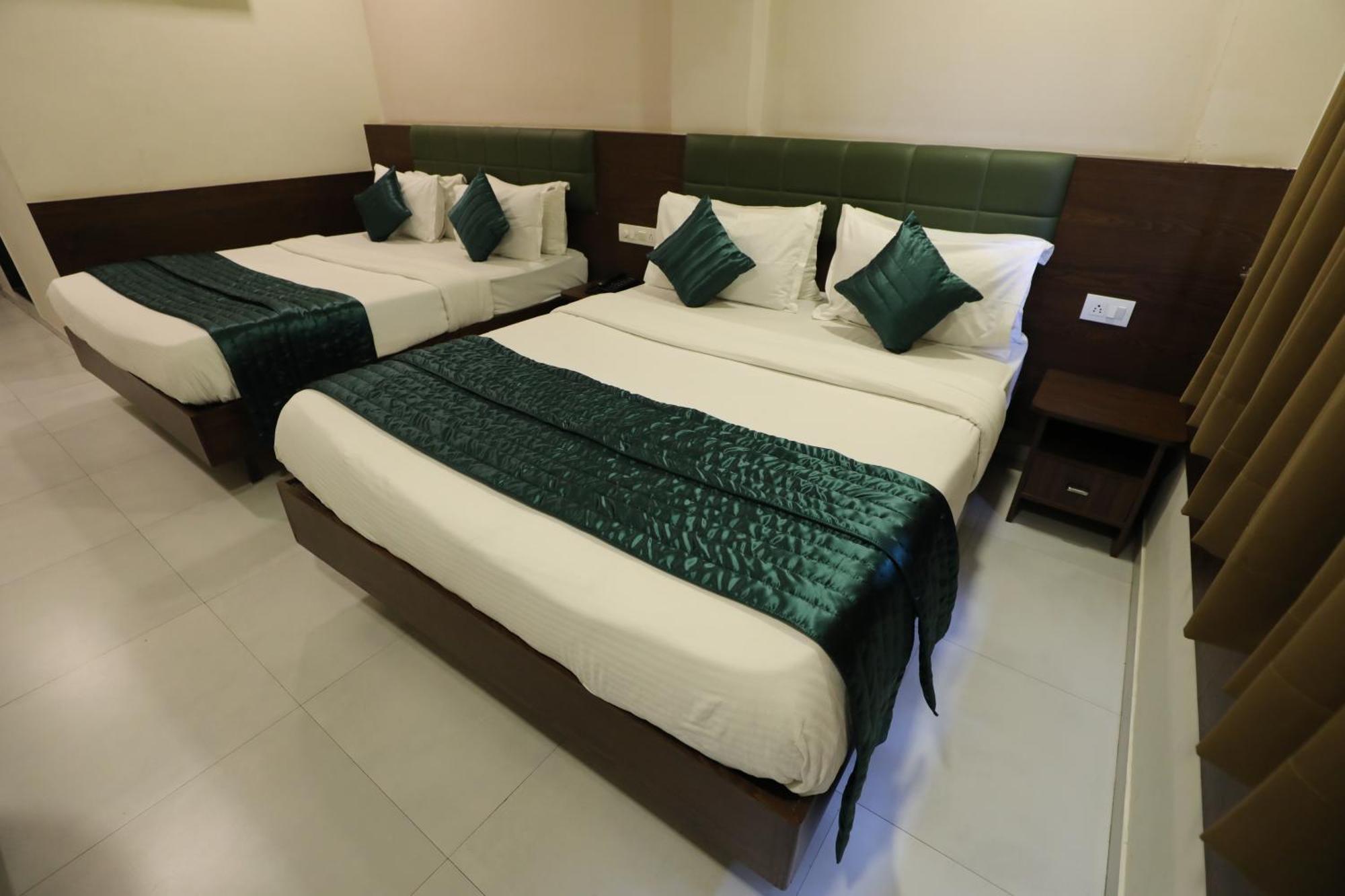 Greenotel Rooms Hazira, Surate Exterior foto