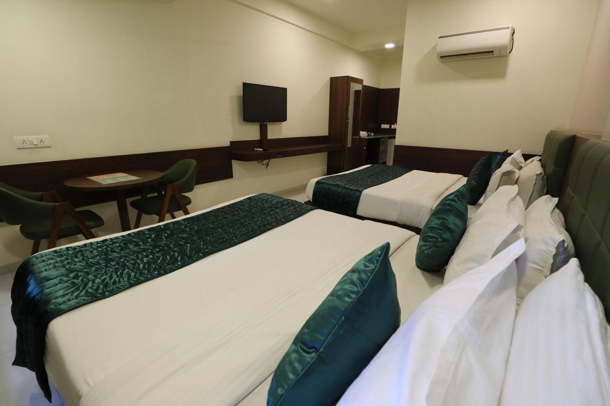 Greenotel Rooms Hazira, Surate Exterior foto