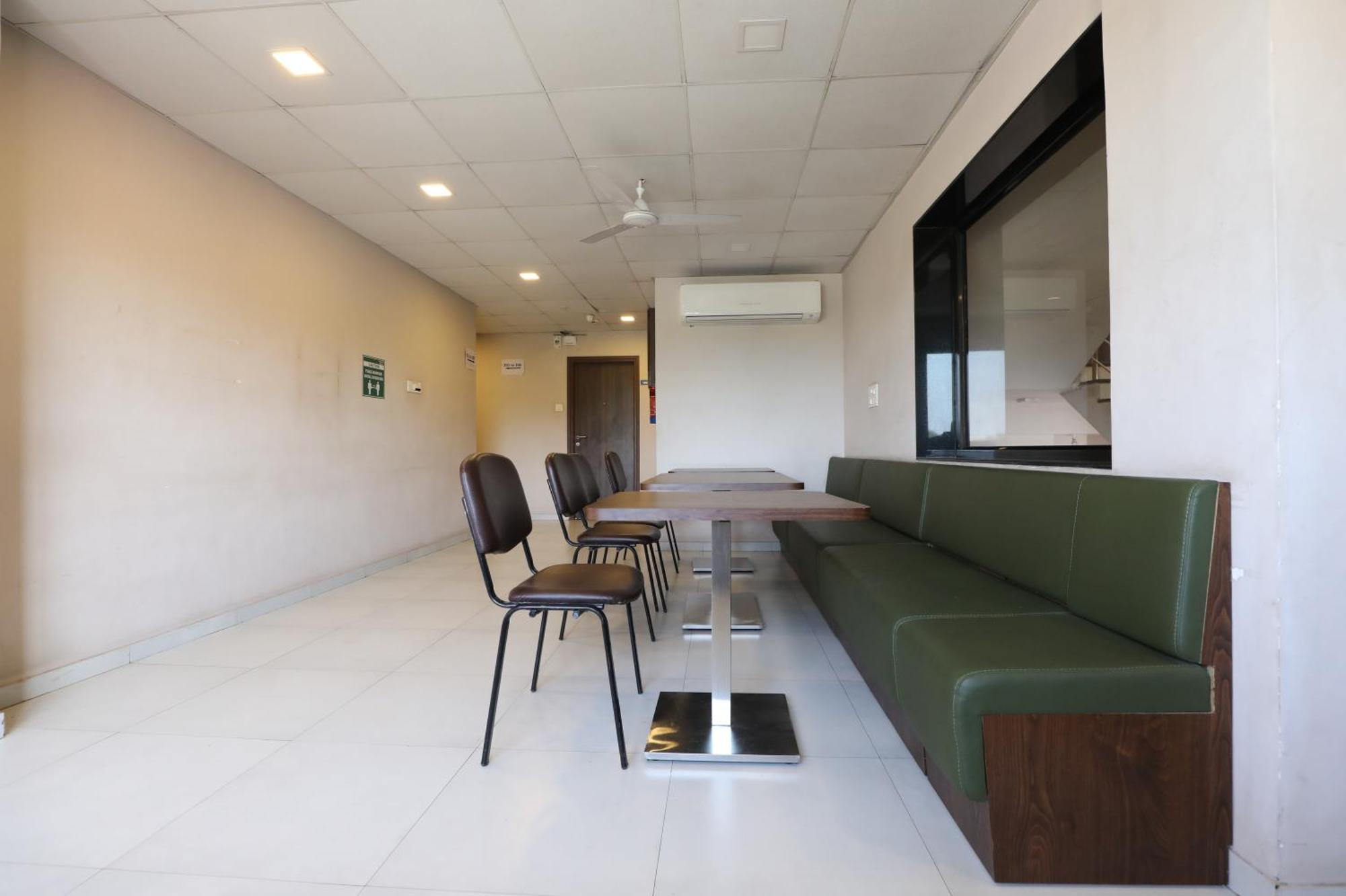 Greenotel Rooms Hazira, Surate Exterior foto