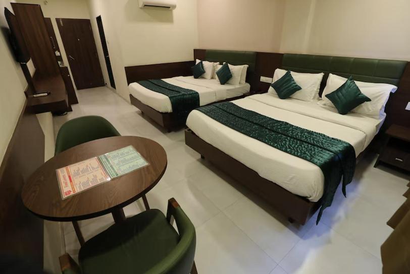 Greenotel Rooms Hazira, Surate Exterior foto